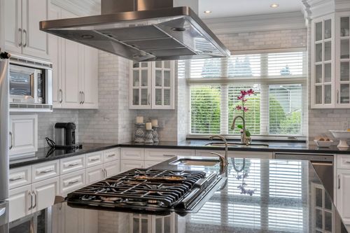 7205 Union St, Burnaby, BC, V5A1J1 | Card Image