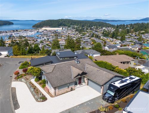 2016 Piper Cir, Anacortes, WA, 98221-3126 | Card Image