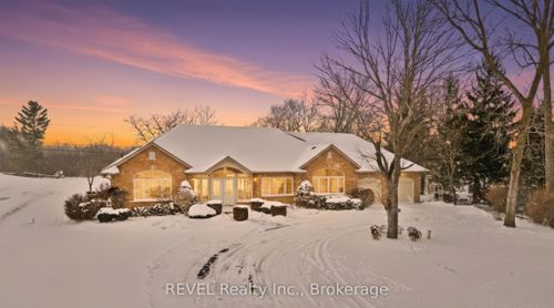 2765 Niagara Pky, Fort Erie, ON, L2A5M4 | Card Image