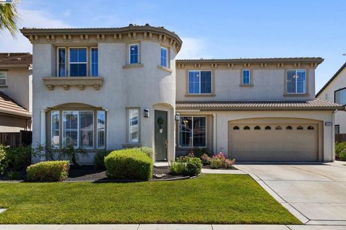 6454 Green Castle Cir, Discovery Bay, CA, 94505-2633 | Card Image