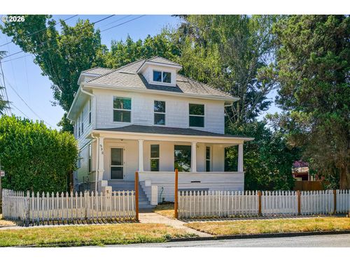 332 24th St Ne, Salem, OR, 97301-4447 | Card Image