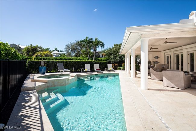 420 Palm Cir E, House other with 4 bedrooms, 4 bathrooms and null parking in Naples FL | Image 15