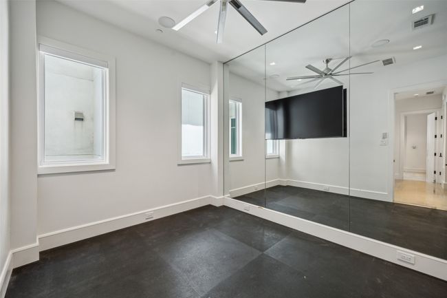 2210 Boll St, House other with 3 bedrooms, 5 bathrooms and null parking in Dallas TX | Image 7