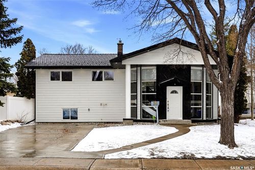 34 Dewar Bay, Regina, SK, S4R5W4 | Card Image