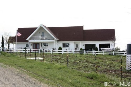 390 Knob Hill Ave, Oroville, CA, 95966-8207 | Card Image