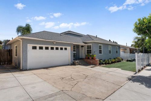 2055 Ensenada St, Lemon Grove, CA, 91945-3741 | Card Image
