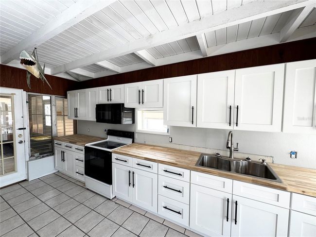 612 Shore Rd, House other with 2 bedrooms, 2 bathrooms and null parking in NOKOMIS FL | Image 21