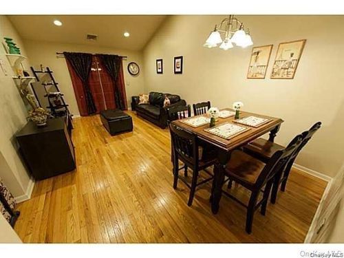 9-2-1166 Maggie Rd, Newburgh, NY, 12550-7034 | Card Image