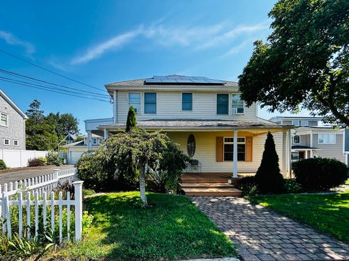 16 Wall St, Milford, CT, 06460-8135 | Card Image