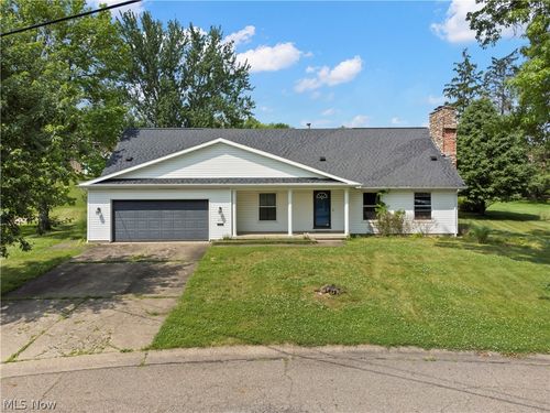 253 Harbel Dr, Saint Clairsville, OH, 43950-1042 | Card Image