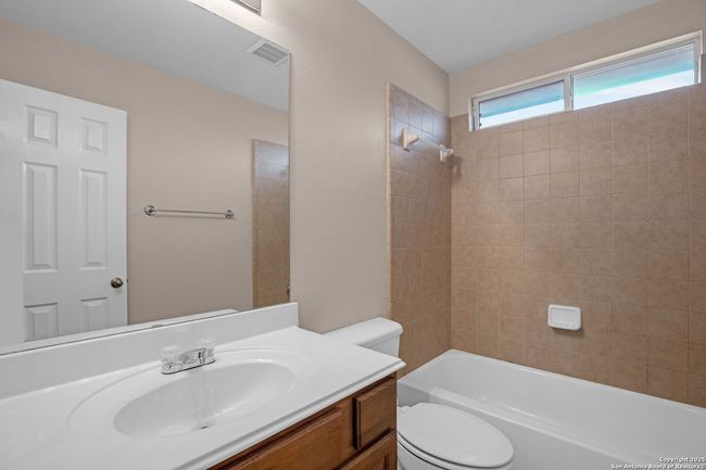 109 Lieck Cv, House other with 5 bedrooms, 4 bathrooms and null parking in Cibolo TX | Image 31