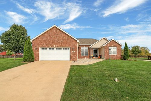 300 Weldon Springs Rd, Monticello, IL, 61856-8008 | Card Image