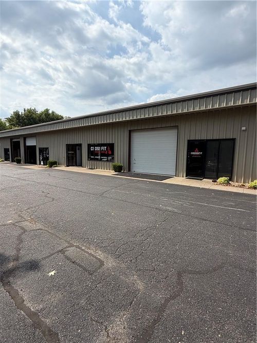 suites-7-10-6028 W Stoney Brook Road, Rogers, AR, 72758 | Card Image