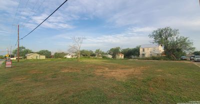 309 Leona, Home with 0 bedrooms, 0 bathrooms and null parking in Cotulla TX | Image 2