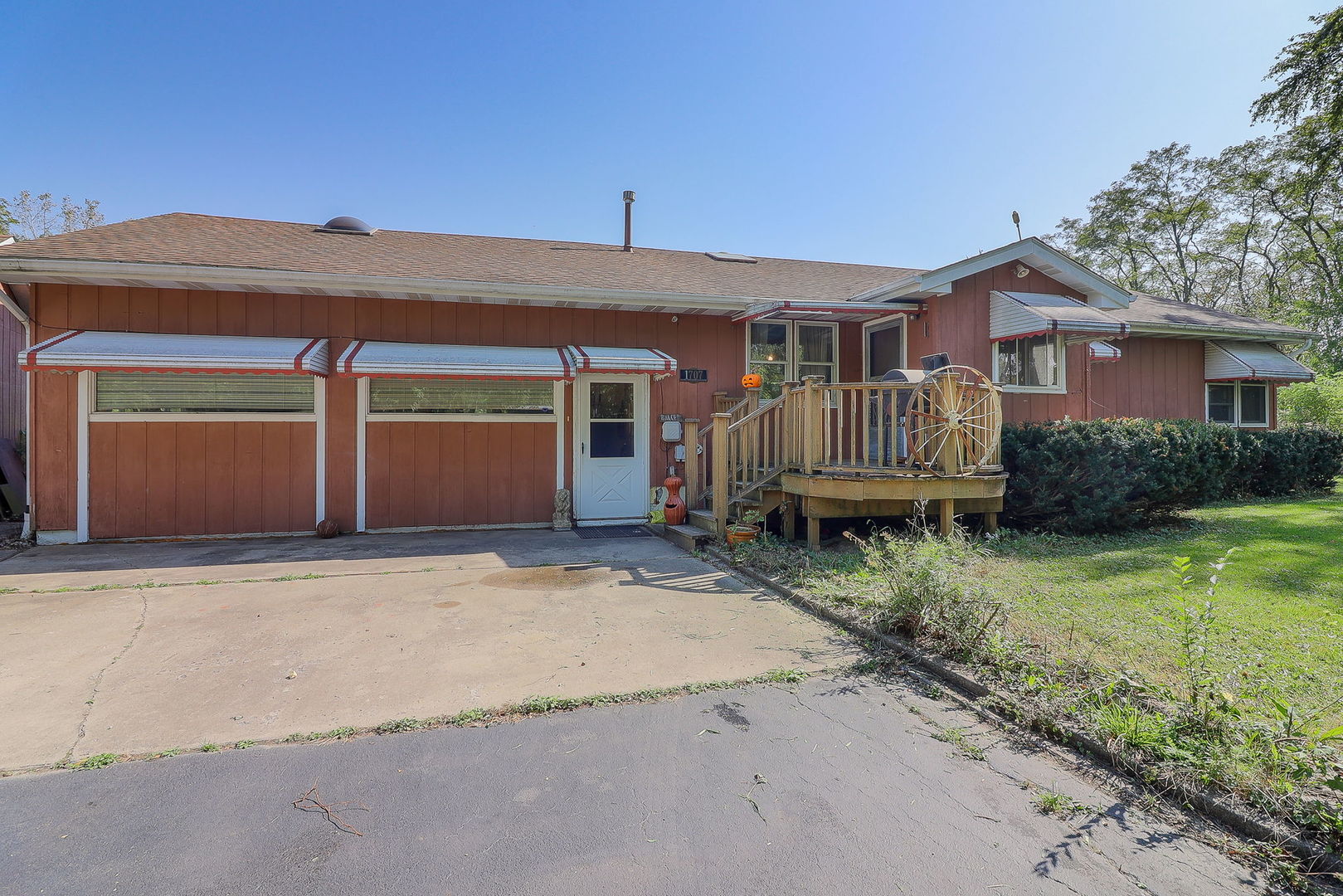 1707 W Forest Lane, For Sale in Crete Zoocasa