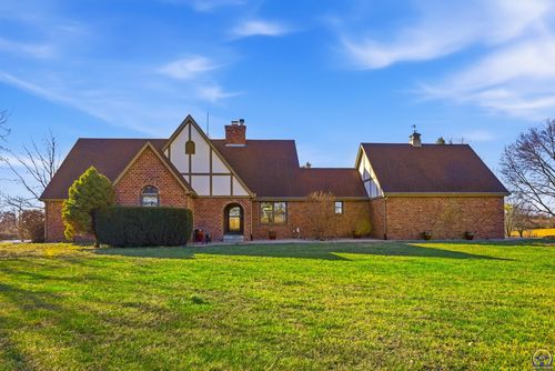 10047 Sw 101st St, Auburn, KS, 66402-9615 | Card Image