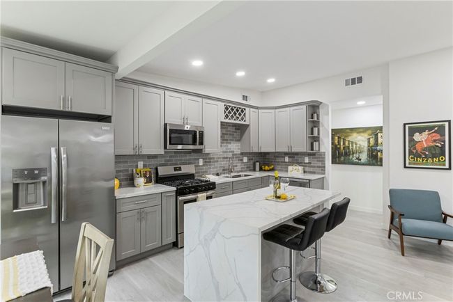 7335 Kyle St, House other with 3 bedrooms, 3 bathrooms and null parking in Tujunga CA | Image 8