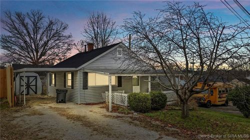 703 Knob Hill Ave, New Albany, IN, 47150-4012 | Card Image