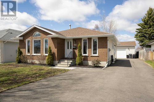 148 Nottingham Cres, Thunder Bay, ON, P7G1B5 | Card Image