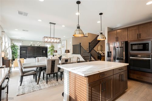 10145 Matter Overlook Dr, Las Vegas, NV, 89178-6333 | Card Image