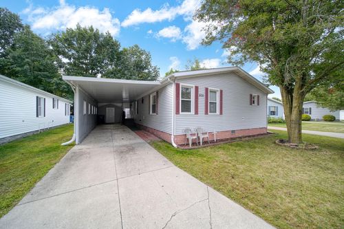 805 Missouri River Dr, Adrian, MI, 49221-3781 | Card Image