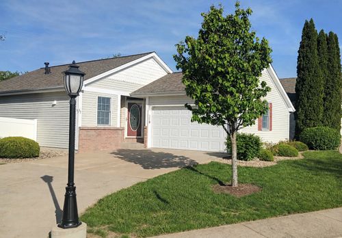 67 Astoria Way, Bloomington, IL, 61704-9232 | Card Image