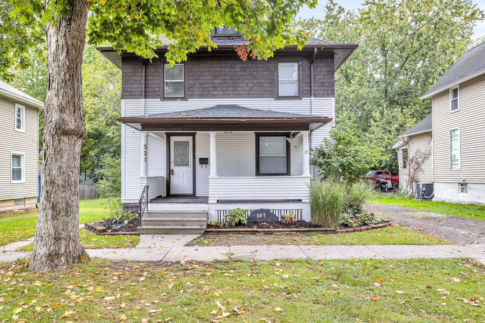 Carr St, Jackson, MI 49201