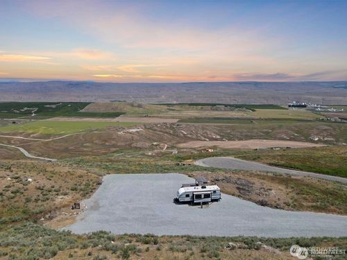 13 Little Spur Ln, Brewster, WA, 98812-6102 | Card Image