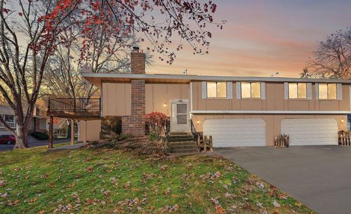 6843 Macbeth Ct, Woodbury, MN, 55125-2409 | Card Image