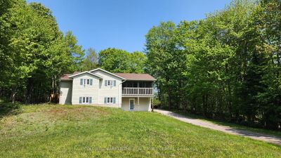 1084 Bonnie Lake Rd, House other with 3 bedrooms, 2 bathrooms and 11 parking in Bracebridge ON | Image 1