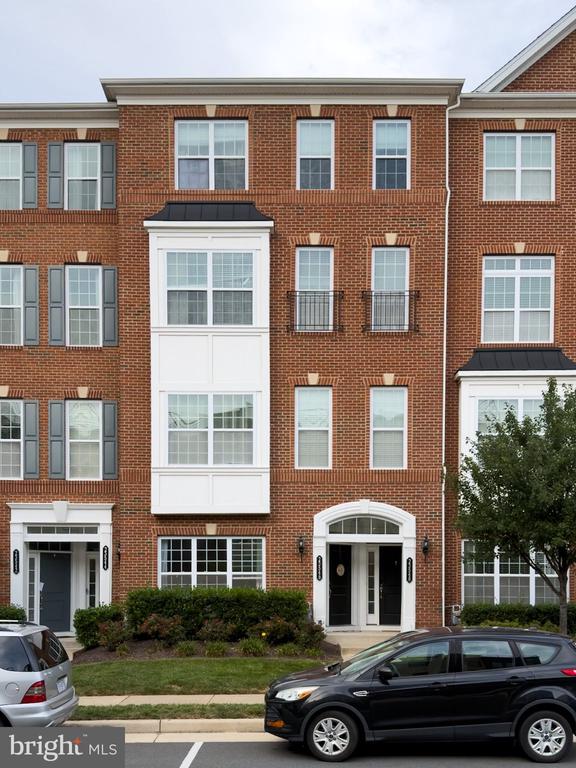 Residential Lease in ASHBURN