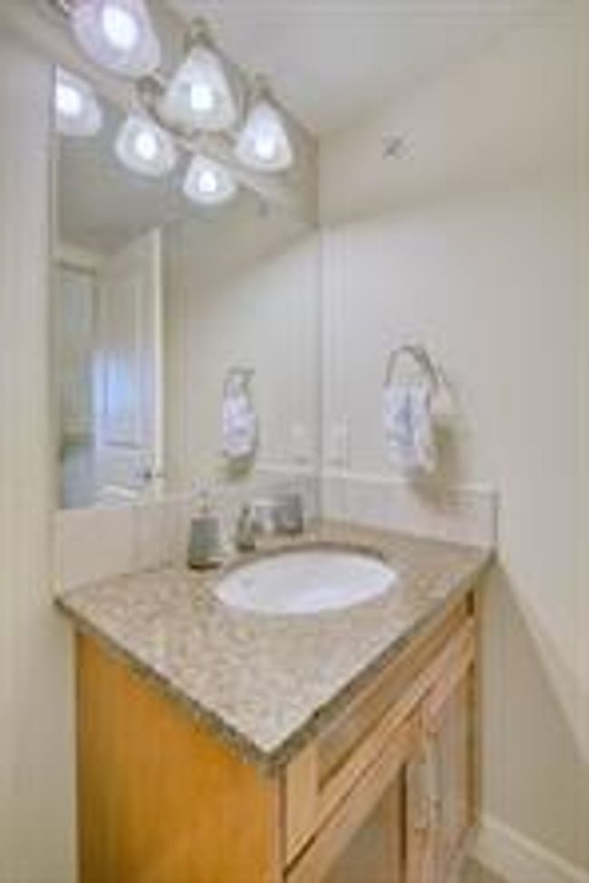 3406 - 15 Sunset Sq, Condo with 2 bedrooms, 2 bathrooms and 2 parking in Cochrane AB | Image 30