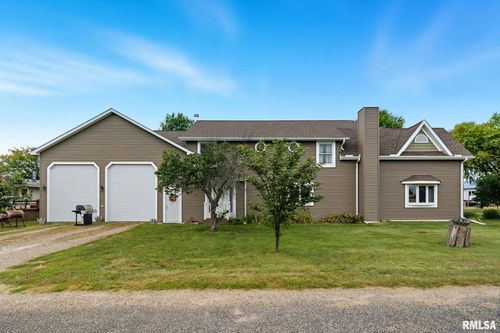 79 3rd St Se, Swisher, IA, 52338-9640 | Card Image