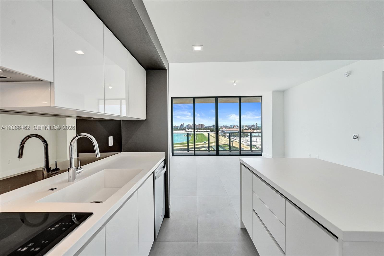 Residential Lease in Hallandale Beach 4