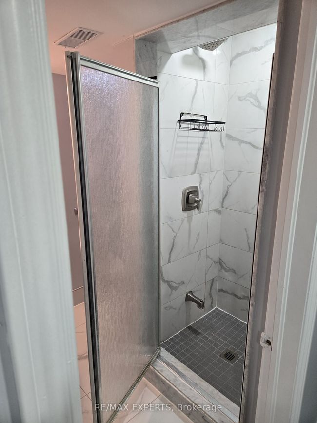 BSMT - 60 Iceland Poppy Trail, House attached with 2 bedrooms, 1 bathrooms and 1 parking in Brampton ON | Image 9