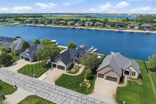 2661 N Bayside Ct, Wichita, KS, 67205-5243 | Card Image