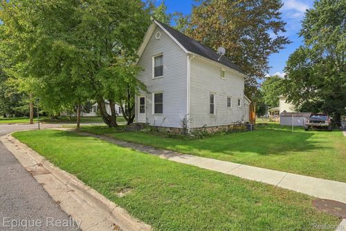 117 Mary St, Yale, MI, 48097-3424 | Card Image