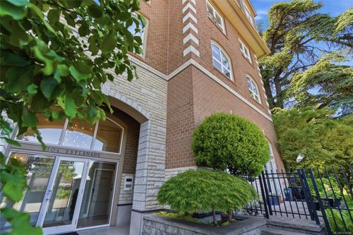 304-104 Esplanade St, Nanaimo, BC, V9R0G6 | Card Image