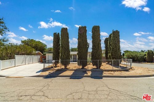 15872 Rexroth St, Mojave, CA, 93501-1348 | Card Image