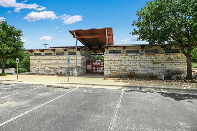 Circle C Avana features a community pool and splash pad. | Image 36
