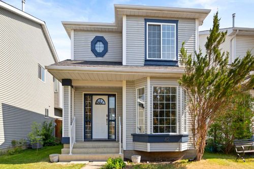 42 River Rock Rd Se, Calgary, AB, T2C4H2 | Card Image