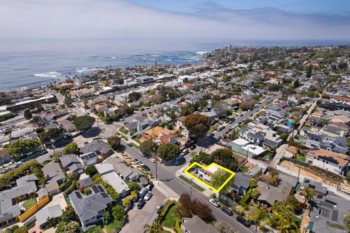 608 Forward St, La Jolla, CA, 92037-7530 | Card Image