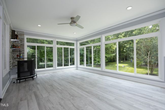 24Sunroom | Image 25