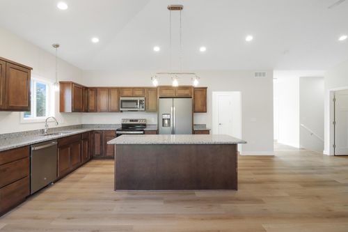 31079 Magnolia Ridge Way, Lindstrom, MN, 55045-9532 | Card Image