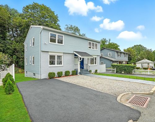 73 Sears Ave, Elmsford, NY, 10523-2705 | Card Image
