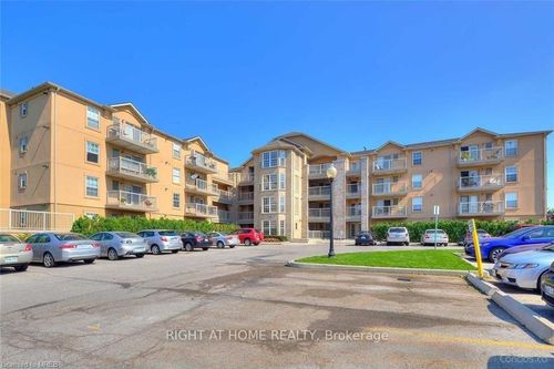 310-1460 Bishops Gate, Oakville, ON, L6M4N5 | Card Image