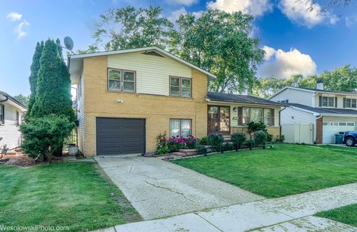 1408 S Fern Dr, Mount Prospect, IL, 60056-4527 | Card Image
