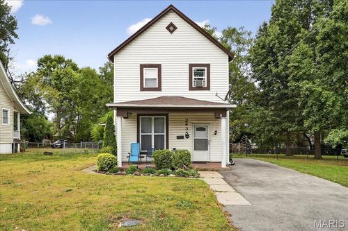 2435 Ackerman Ave, Saint Louis, MO, 63114-5201 | Card Image