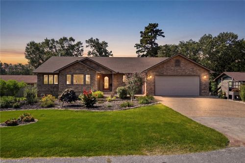 24 Indian Wells Dr, Holiday Island, AR, 72631-5310 | Card Image