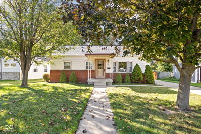 425 Douglas Drive, House other with 3 bedrooms, 2 bathrooms and null parking in Brownsburg IN | Image 1